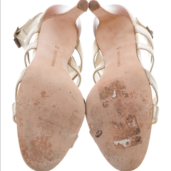 Beautiful Manolo Blahnik metallic gold sandals - Picture 5 of 5